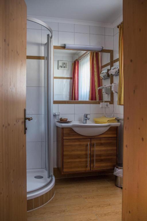 Klausner Hotel ミッタージル エクステリア 写真
